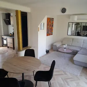 Aux Alyscamps 2, Climatisation, Wifi, Parking Arles