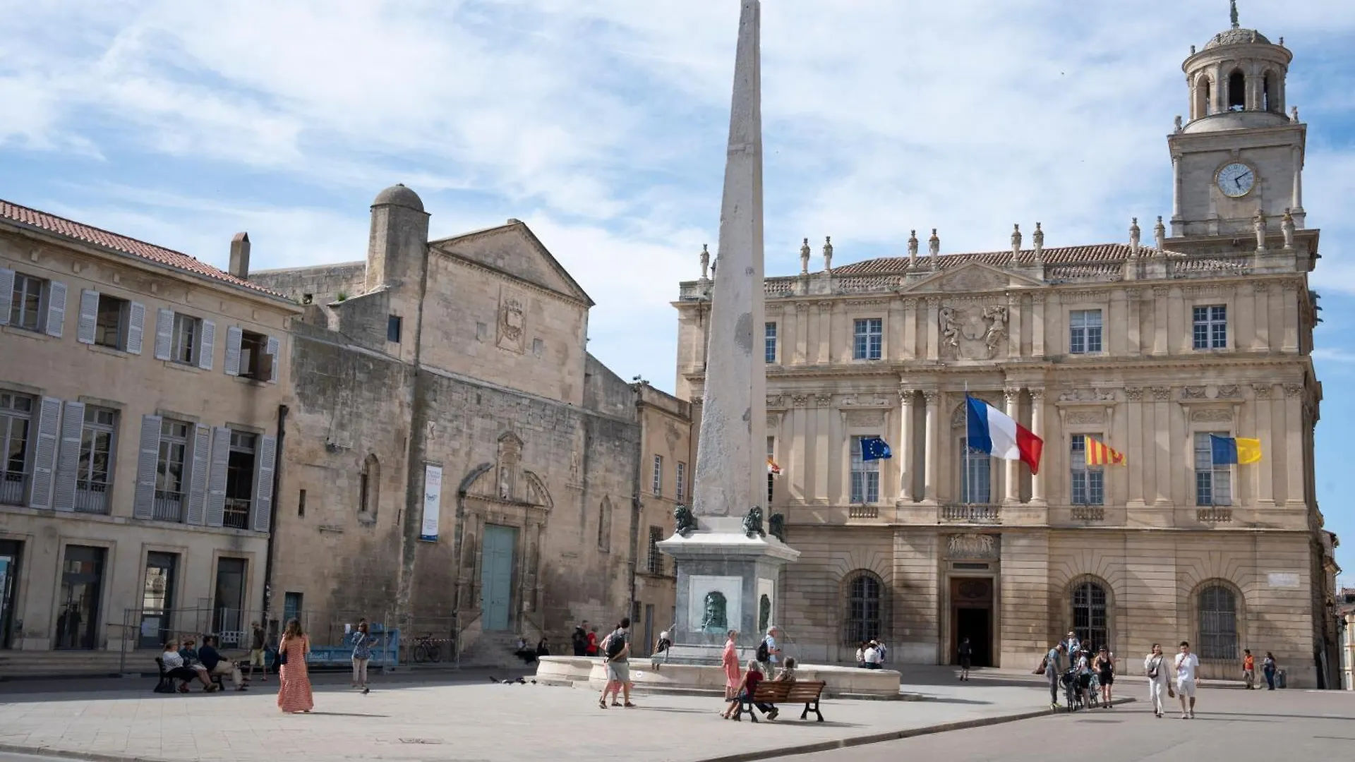 Appartement Arles sous les toits - Terrasse proche des arènes 0*,